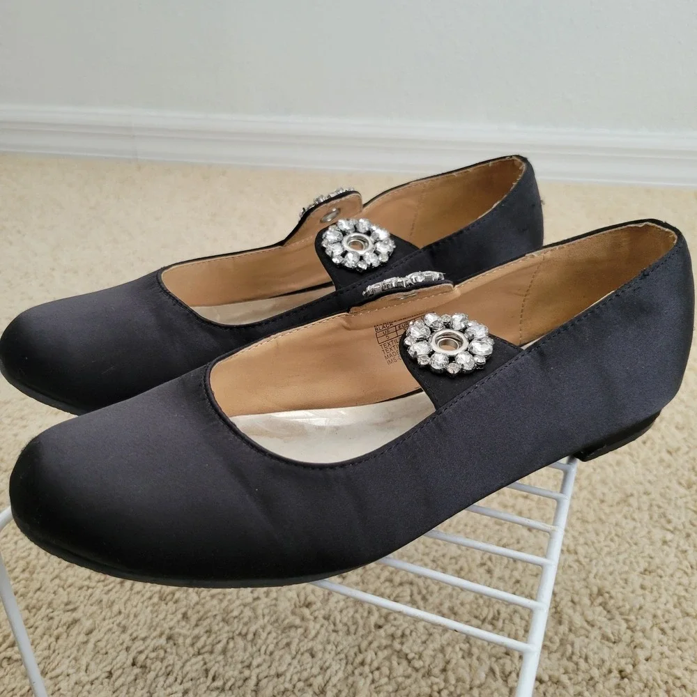 Badgley Mischka Marina Grommet Black Satin Mary Jane Flat Rhinestone Size 5 READ